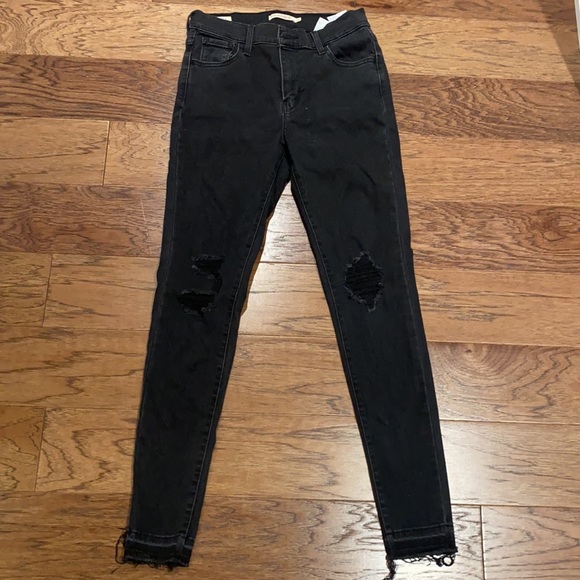 LEVIS SKINNY BLACK RIP JEANS - Picture 2 of 4